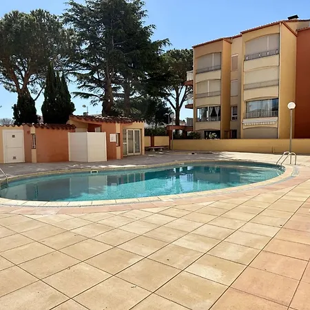2 Pieces Mezzanine - 6 Personnes Ar070-043 * Argeles-sur-Mer