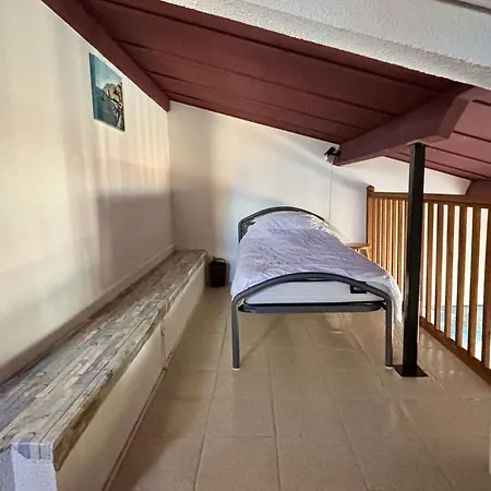 2 Pieces Mezzanine - 6 Personnes Ar070-043 Apartmán